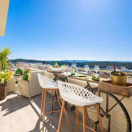 Luxury Penthouse With Jacuzzi, Panoramic View
