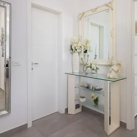 Luxury Penthouse With Jacuzzi, Panoramic View Appartement