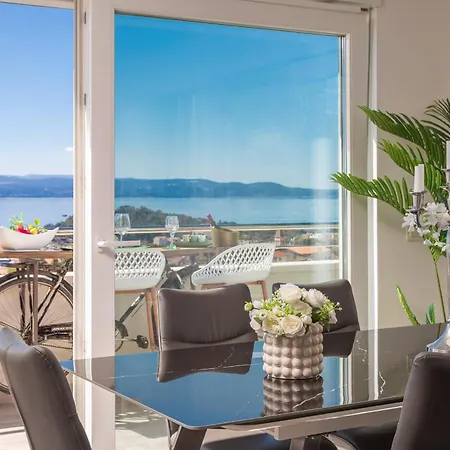 Apartman Luxury Penthouse With Jacuzzi, Panoramic View *