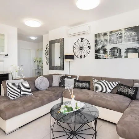 Luxury Penthouse With Jacuzzi, Panoramic View Makarska