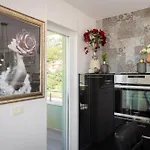 Luxury Penthouse With Jacuzzi, Panoramic View * 마카르스카