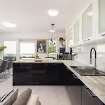 Luxury Penthouse With Jacuzzi, Panoramic View *