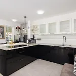 Luxury Penthouse With Jacuzzi, Panoramic View Appartement *