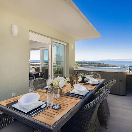 Luxury Penthouse With Jacuzzi, Panoramic View