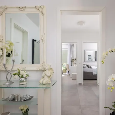 Luxury Penthouse With Jacuzzi, Panoramic View * Макарска
