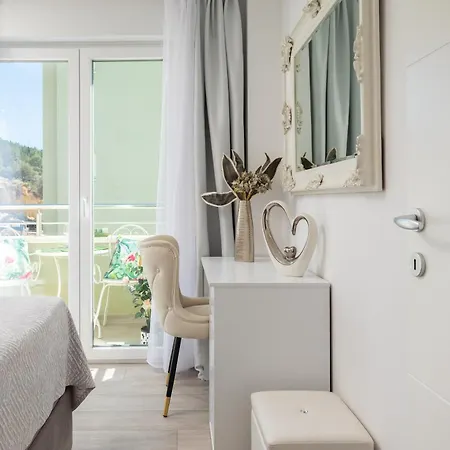 Luxury Penthouse With Jacuzzi, Panoramic View Макарска