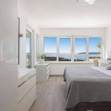 Appartamento Luxury Penthouse With Jacuzzi, Panoramic View
