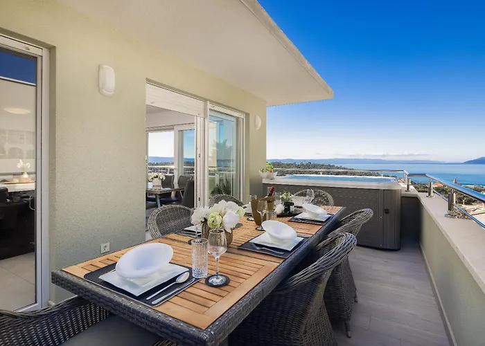 Luxury Penthouse With Jacuzzi, Panoramic View