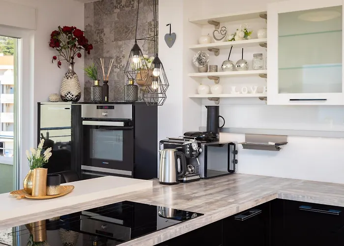 Luxury Penthouse With Jacuzzi, Panoramic View ماكارسكا