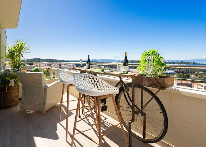 شقة Luxury Penthouse With Jacuzzi, Panoramic View