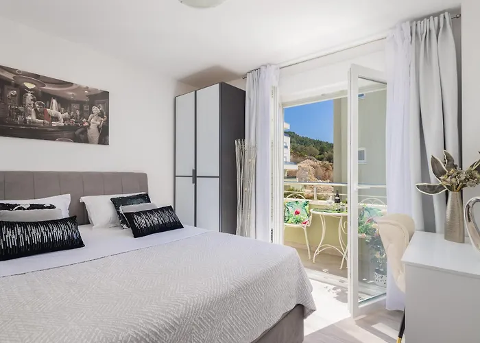 Apartmán Luxury Penthouse With Jacuzzi, Panoramic View *
