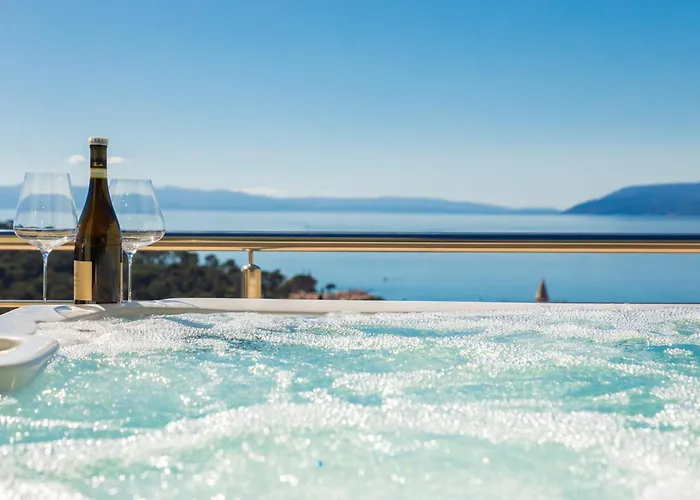 Luxury Penthouse With Jacuzzi, Panoramic View Apartmán *