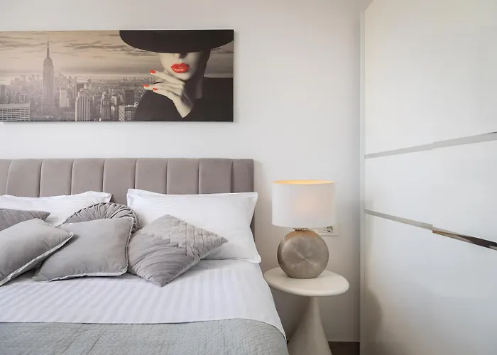 Luxury Penthouse With Jacuzzi, Panoramic View شقة *