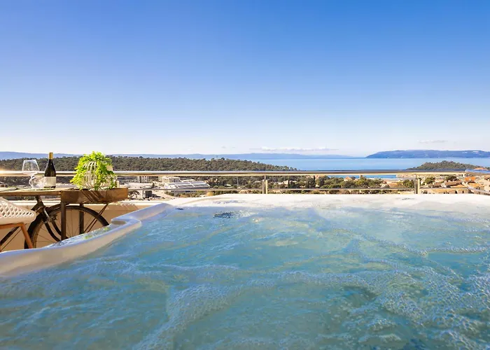 Luxury Penthouse With Jacuzzi, Panoramic View * Makarská