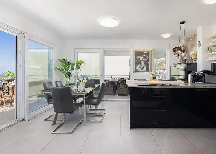 Luxury Penthouse With Jacuzzi, Panoramic View * Makarská