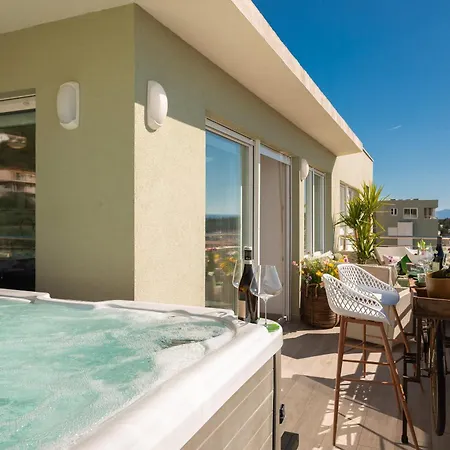 Lejlighed Luxury Penthouse With Jacuzzi, Panoramic View Makarska