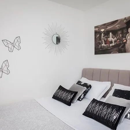 Lejlighed Luxury Penthouse With Jacuzzi, Panoramic View Makarska